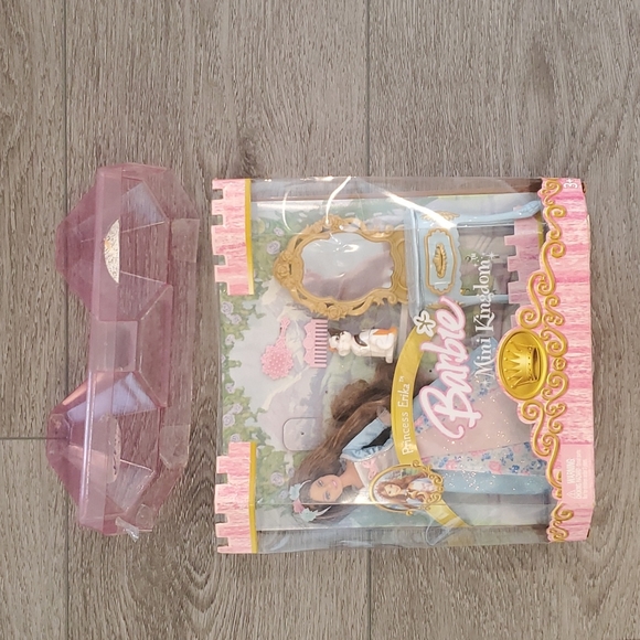 Barbie Other - Barbie Mini Kingdom Princess Erika